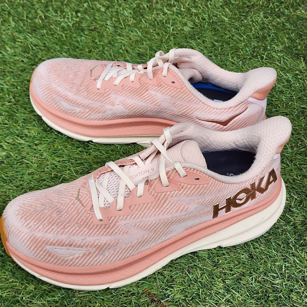 HOKA CLIFTON 9 - Womens Athletic Shoes - SIZE 11B -  (Insoles  Aren't Hoka)